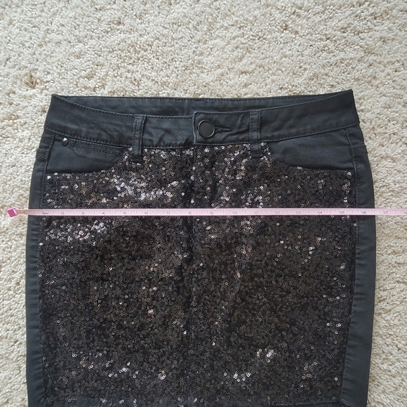 Black Denim skirt with black sequins - Picture 6 of 8